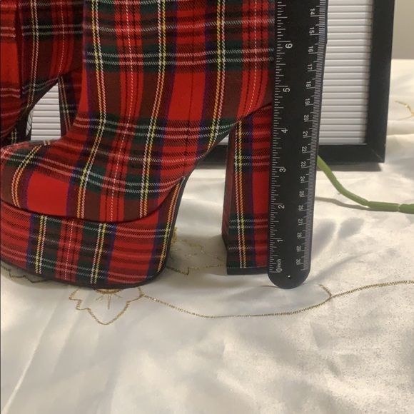 NWT Jeffery Campbell Platform Boots in Red Tartan - Picture 4 of 11